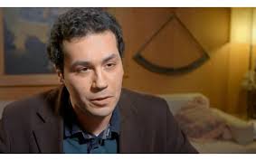 Ela não para! Maria Leal é "Mary Loyal" em novo videoclipe na discoteca