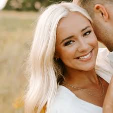 Today Lauren Sherlock and I had the opportunity to check out Sour Strips  new office space in Sugar Land, Texas! I've been working with Sour Strips  since their first launch into Target