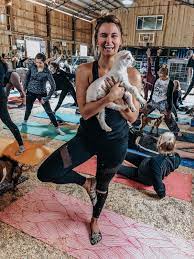 Join goat yoga tampa for an hour of goats, yoga and beer or wine lakeside at in the loop brewing in land o lakes, fl! Why You Should Absolutely Try Goat Yoga At Least Once Keeping Up With Kahla Goat Yoga Yoga Pictures Yoga
