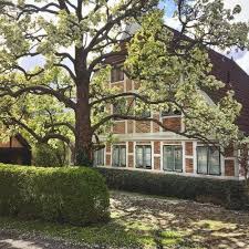 Altes Land Vor Den Toren Hamburgs Liegt Das Alte Land Ein Marchenhafter Ort Voller Alter Brauche Und Traditionen Me Altes Land Altes Land Hamburg Neuenfelde