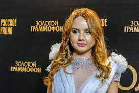 «когда увеличилось заражение и организм плохо. Pevica Maksim V Kome Vsya Pravda O Sostoyanii Artistki