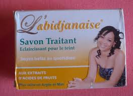 Savon Traitant Eclaircissant Aux Extraits D Acides De Fruits