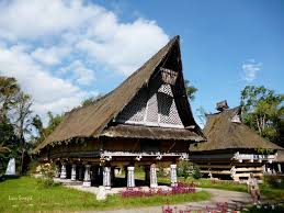 Rumah adat suku batak mempunyai nama yakni rumah bolon. 6 Rumah Adat Batak Toba Gambar Nama Keterangannya