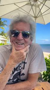 I think the squash love me! 👨‍🌾 #gardening #pretendfarmer #rodneycrowell  #dayinthegarden