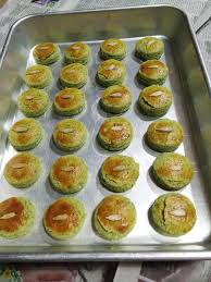 Inilah instruksi untuk membuat dua jenis biskuit dasar, bersama dengan beberapa variasi jika anda mencari sesuatu yang sedikit berbeda. Cara Untuk Membuat Biskut Kegemaran Ramai Iaitu Biskut Kacang Peas Sangat Sedap Weh My Resepi