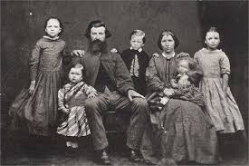 Black And White Family Photos Old I Love Old Photographs Like This 3 Vintage Family Photos Vintage Photos Vintage Photographs