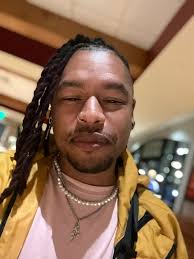 20? na-ah he just turn 32 this oct 4 cxscstecces U ○华莓电电秘色