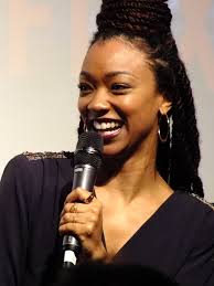 \\sasha was supposed to be a recurring character and as we kept going forward, they picked up my option to be a regular. Sonequa Martin Green Memory Alpha Das Star Trek Wiki Fandom