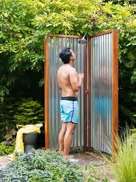 Gartendusche Selber Bauen Aussendusche Garten Aussenbereich Gewellt Flugelwand Natur Pflanzen Duschen Bathro Gartendusche Selber Bauen Gartendusche Aussendusche