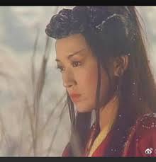 這是70年代炮台山英皇道一帶的舊貌。