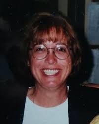 Dee Hansen's Instagram, Twitter & Facebook