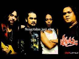 Di ambang wati awie live unplugged 1995. Di Ambang Wati Wings With Lyric Youtube
