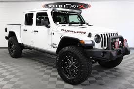 2020 Jeep Gladiator Rubicon Jt Bright White Jeep Gladiator Jeep Wrangler Pickup Jeep Truck