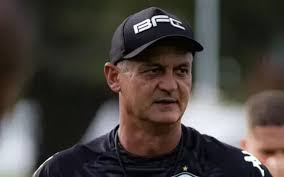 SBT define substituto de Raphael Rezende para França x Inglaterra no sábado
