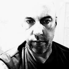 Darryl Knott's Instagram, Twitter & Facebook