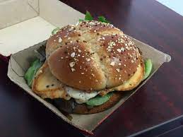 Wendy S Grilled Chicken Sandwich Review Fast Food Geek