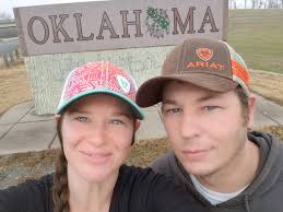 1965 Ford F-100 short box with tailgate trim holes