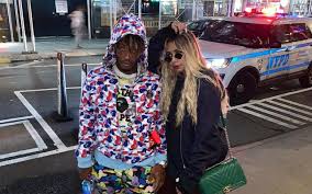 On the track, juice coveys his love and loyalty to his significant other. Juice Wrld S Girlfriend Says She S Pregnant With His Baby When He Died