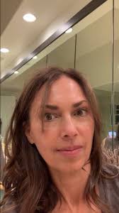 See it is confusing where to look—neither place looks right! Someone  explain where I’m supposed to look!