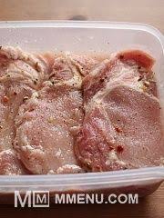 мясо по французски с ананасом и картошкой в духовке Prigotovlenie Blyuda Po Receptu Svinina S Ananasami Gavajskij Privet Shag 1 Myaso Svinina Recepty Eda
