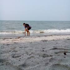 Pantai cermin inilah dia objek wisata yang memadukan dua unsur keindahan di medan, sumatera utara. Pantai Gudang Garam Medan Sumatra Du Nord
