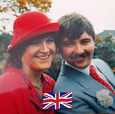 Hello everyone. I've recently joined the group as I'm thinking of maybe  getting a pre-1947 smaller Austin to play with, and am looking for some  advice