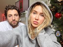 A not so merry christmas. Kaitlyn Bristowe Boyfriend Jason Tartick Test Positive For Covid 19