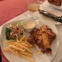 Noi italiani beviamo o la birra o un'altra bevanda senza alcool. Pasto Italiano Seputih Kuala Lumpur Kl