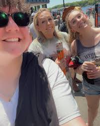 Dani Clark (@thedaniclark) • Instagram photos and videos