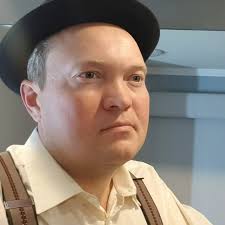 Dennis Good (@gooddennisactor) • Instagram photos and videos