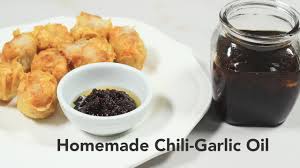 Di ko pa na try pero will try making tonight. Watch How To Make Homemade Chili Garlic Oil