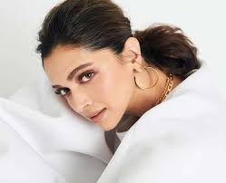 Through photos, she showed what. Tutorial For Deepika S No Makeup Look