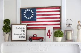 4th july decorations including balloons, streamers and clothing are generally colored red, white, and blue, the colors of the american flag. Fourth Of July Decor