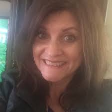 Debra Mangan's Instagram, Twitter & Facebook