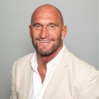 Linda Prus's Instagram, Twitter & Facebook