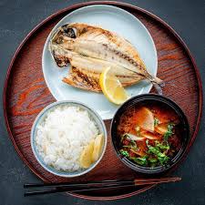 tomoki takemuraさんはinstagramを利用しています 一汁一菜 イクラ丼 ケールの味噌汁 japanese breakfast 義母からイクラの醤油漬けを頂いたので丼に 余ってたケールと玉葱の味噌汁と 納豆で手抜きごはん 朝ごはん ご飯 献立 ごはん