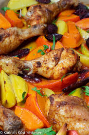Hahnchen Drumsticks Mit Kartoffelspalten Hokkaido Kurbis Und Rote Bete Aus Dem Backofen Karina Pampered Chef In 2020 Kartoffelspalten Lebensmittel Essen Rezepte
