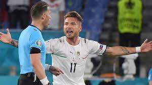 Arbitro per vocazione (ha iniziato addirittura a 16 anni, debuttando tra i professionisti nel 2005, 22enne), makkelie è nato il 28 gennaio 1983 a willemstad, la capitale dell'isola caraibica di curacao, nazione costitutiva dei paesi bassi. G4g7sed Iop7tm