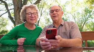 Stage 4 lung cancer patient out of hospice, resumes life of hiking and  traveling