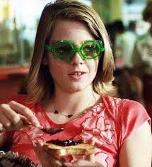 Jodie foster shares stories about trying to get robert de niro to speak while he showed her around nyc during the filming of taxi. Jodi Fosters Sunglasses In Taxi Driver Fashionista Fashion Attire Outfit Jodie Foster Taxi Driver The Fosters