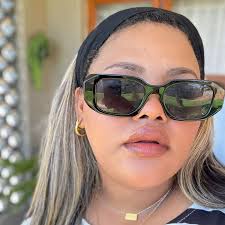 Outdoor Beach Vibes: Sunglasses and Sunny Skies