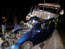 Además trabajó personal de accidentología vial para establecer los peritajes correspondientes y establecer las causas del accidente. Tres Lesionados En Multiple Accidente Con Dos Rastras Caneras