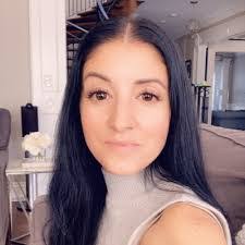 Angela Macri's Instagram, Twitter & Facebook