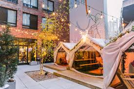 I love the series available on amazon prime, try it for free right now!). Unique Date Ideas In Nyc Secret Date Spots Restaurants Bars Thrillist