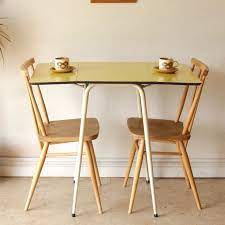 ビタミンカラーのレトロテーブルでつくる 私だけのカフェ空間 イギリス製ビンテージformicaフォーマイカ ダイニングテーブル イエロー アンティーク バタフライ テーブル ヴィンテージ家具 家具