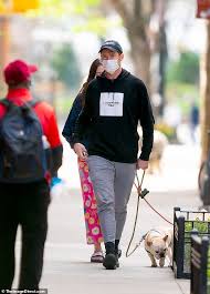 Hugh jackman's daughter, ava, wore her first week of school's best with a hot pink backpack, an aqua one piece and some new body art. Hugh Jackman 51 Spotted Taking His Dog For A Walk W Daughter Ava 14 While Out In Nyc Lipstick Alley