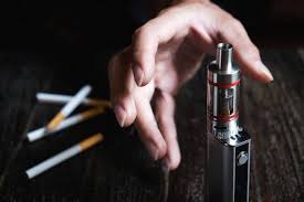 Penggunaan vape atau rokok elektrik sudah sering jadi perdebatan, nggak cuma di indonesia tapi juga seluruh dunia. Sambut Hari Vape Nasional Industri Rokok Elektrik Tumbuh Pesat