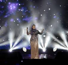 Aubrey suwito john thomas dean sim fly halizor jad lobo widy. Siti Ada Sebab Pilih Busana Di Konsert Jakarta