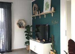 Wandfarben In Dunkelgrun Von Kolorat I Farben Online Bestellen Wandfarbe Grun Wandfarbe Wandfarbe Wohnzimmer