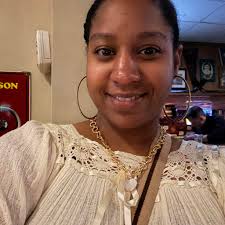 Let's start a 90s R&B playlist for a road trip ❤️💃🏽